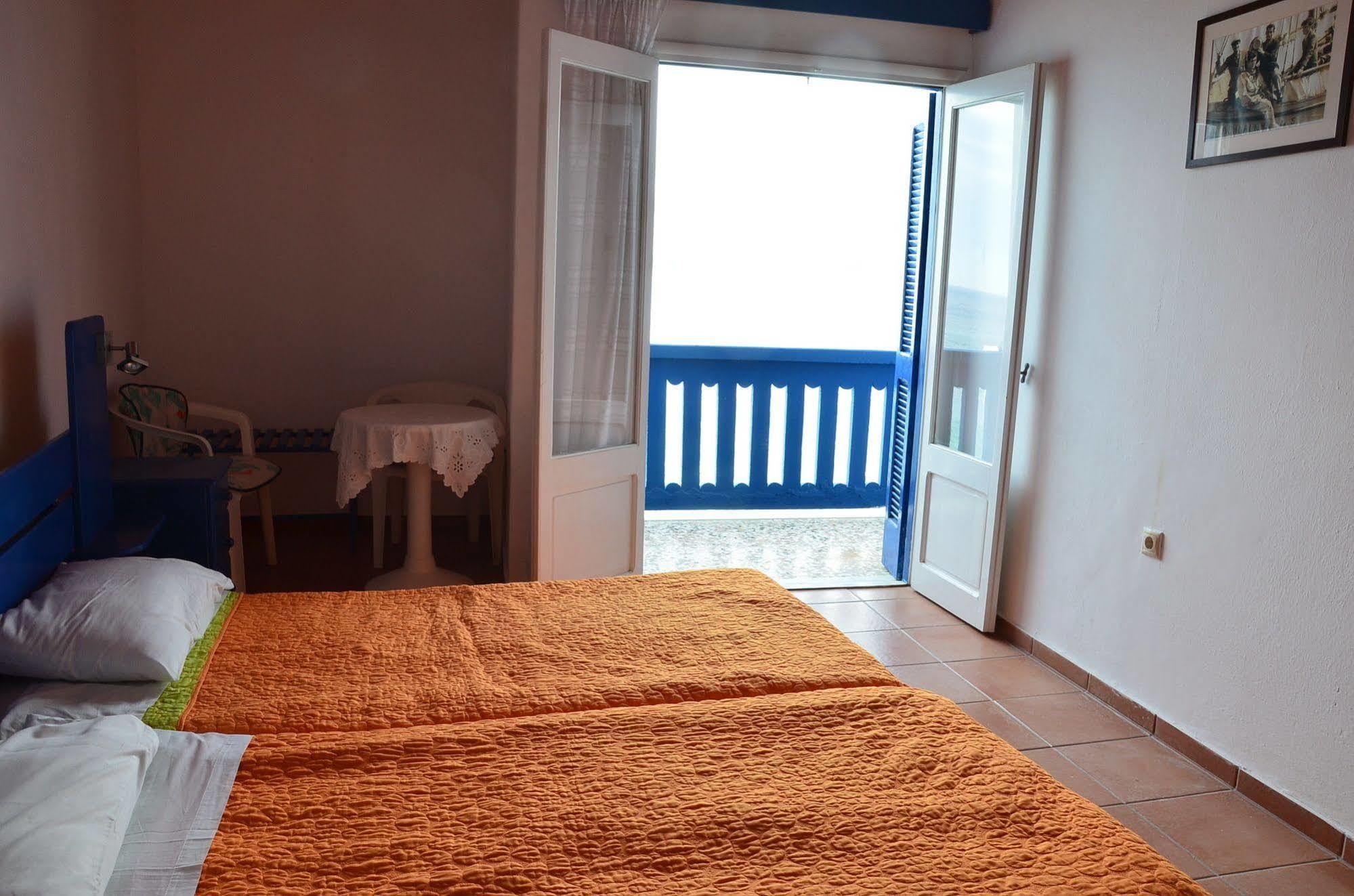 Themis Hotel Myrties Buitenkant foto