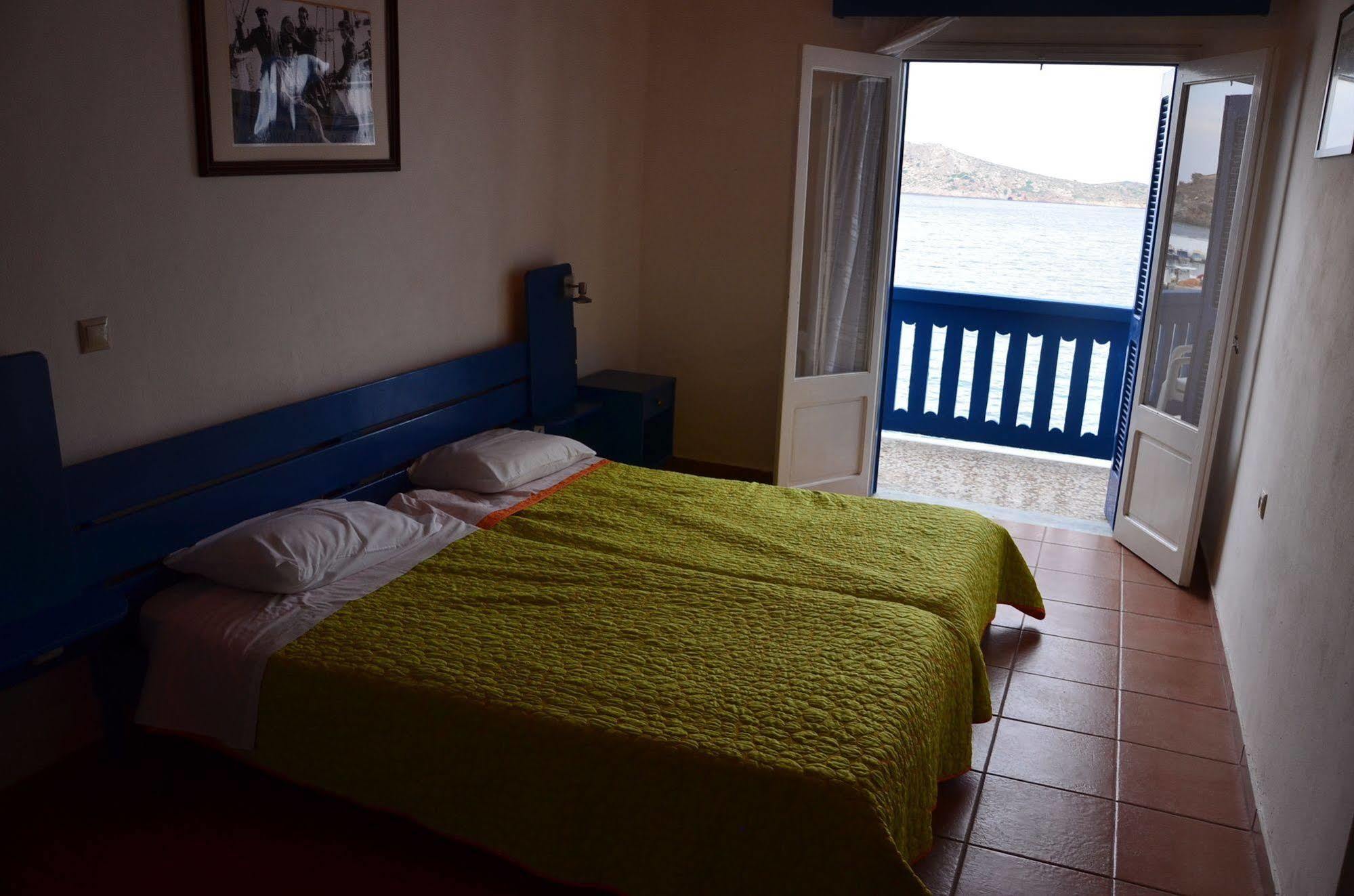 Themis Hotel Myrties Buitenkant foto