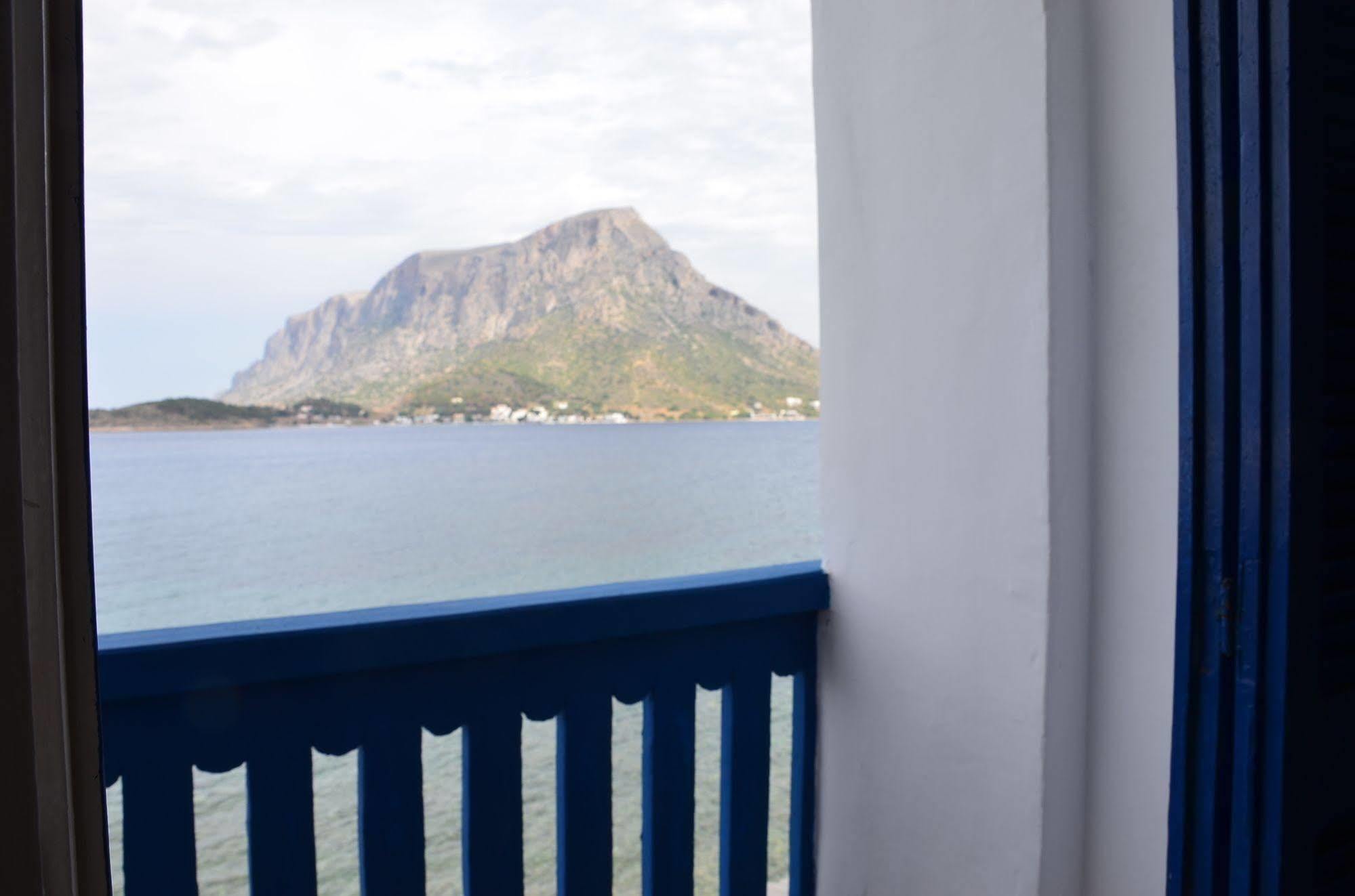 Themis Hotel Myrties Buitenkant foto