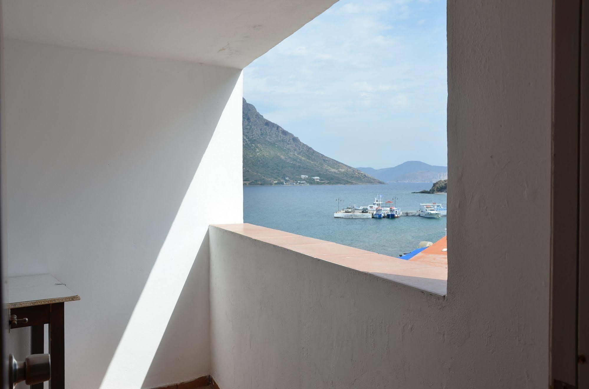 Themis Hotel Myrties Buitenkant foto